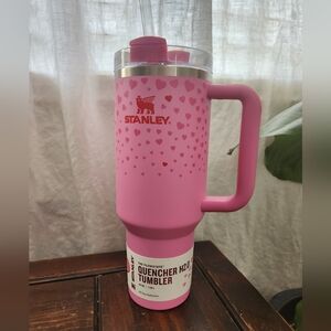 Stanley Target Exclusive Valentine’s Day 2025 Sweet Hearts 40oz Tumbler